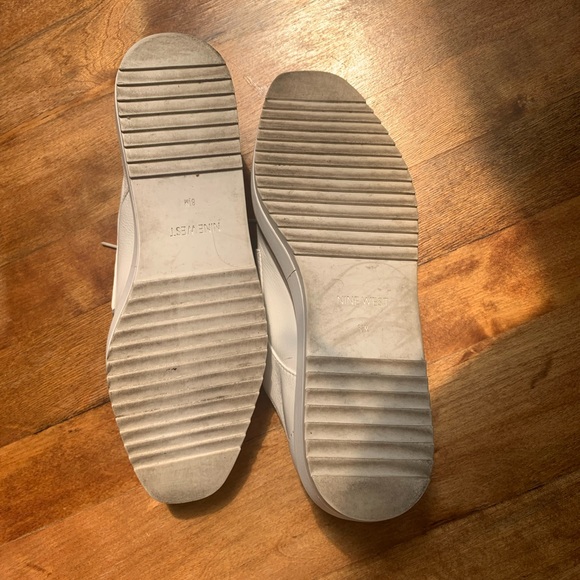 Nine West white lace up shoe - Picture 6 of 8
